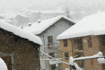 Frassinetto - Paese sotto il manto nevoso
