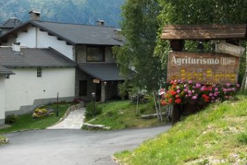 Indirizzo:	Località Oronco 1					<br>Tel/Fax:	0124/801205 - 0124/801065						<br>Chiusura:	 aperto da giovedì a domenica su prenotazione					<br>Note: affitta camere (due stanze, 6 posti letto totali), ottima posizione panoramica,cucina tipica					<br>