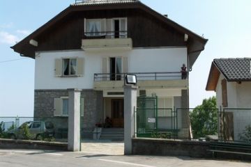 Residenza alberghiera privata		<br>Indirizzo:	Via Roma 53					<br>Tel/Fax:	0124/801035					<br>E-mail/Sito Web:						<br>Note: 10 posti letto					<br>